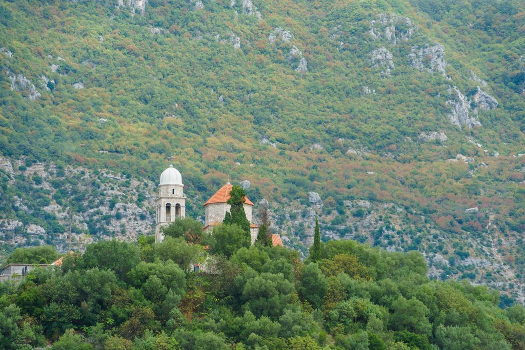 Apart-Complex "Vino-Grad" Herceg Novi Exteriör bild